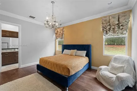 12401 N Stonebrook Circle Davie FL 33330