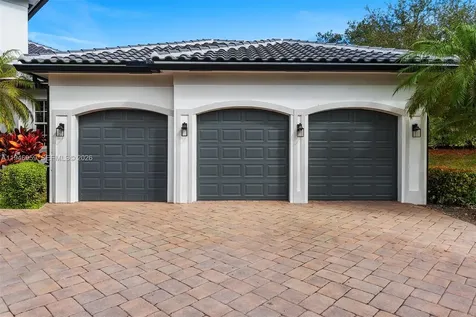 12401 N Stonebrook Circle Davie FL 33330