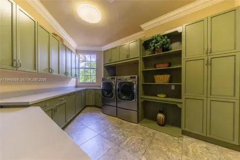 12401 N Stonebrook Circle Davie FL 33330