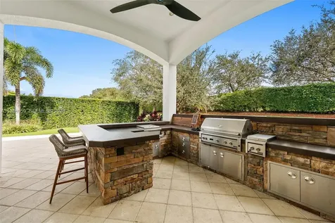 12401 N Stonebrook Circle Davie FL 33330