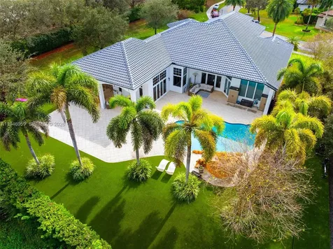 12401 N Stonebrook Circle Davie FL 33330