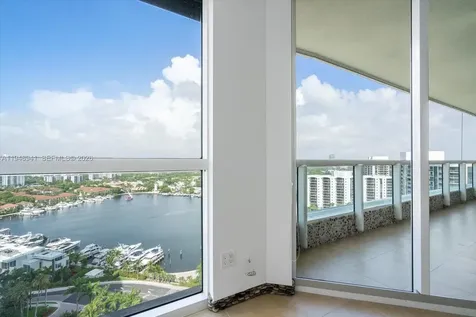 21205 NE 37th Avenue Aventura FL 33180
