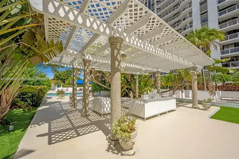 21205 NE 37th Avenue Aventura FL 33180