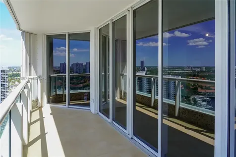 21205 NE 37th Avenue Aventura FL 33180