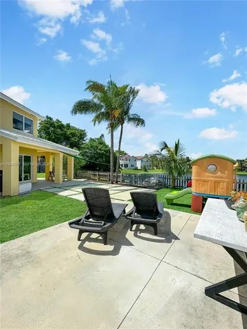 15481 SW 47th Terrace Miami FL 33185