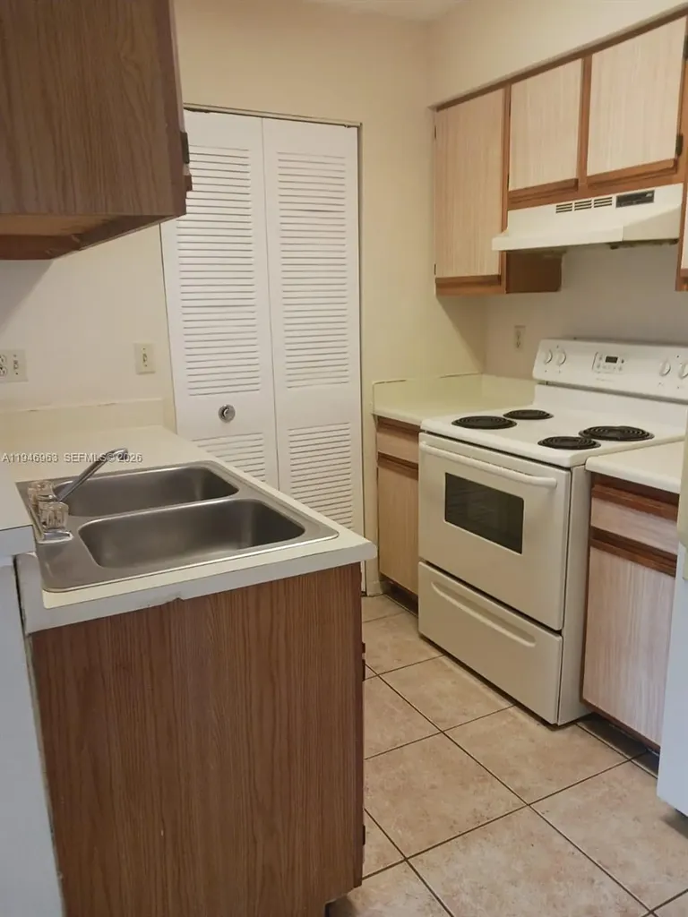 1239 SW 46th Avenue Pompano Beach FL 33069