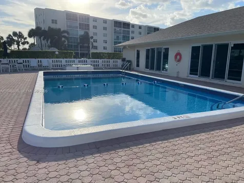 121 SE 3rd Avenue Dania Beach FL 33004