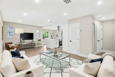 1151 NW 45th Street Miami FL 33127
