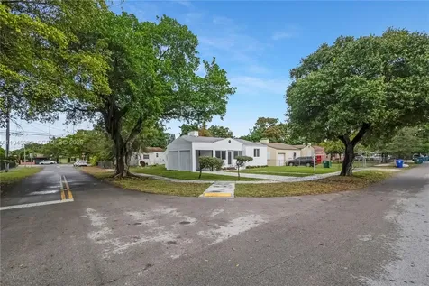 1151 NW 45th Street Miami FL 33127