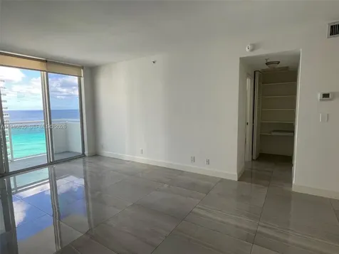 3001 S Ocean Drive Hollywood FL 33019