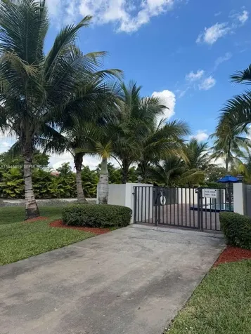 4944 NW 102nd Avenue Doral FL 33178