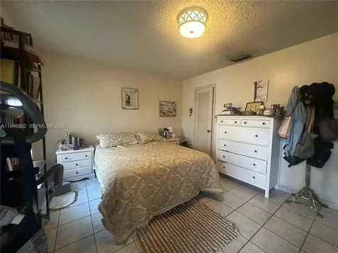 5965 NW 200th Street Hialeah FL 33015