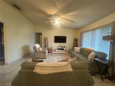 5965 NW 200th Street Hialeah FL 33015