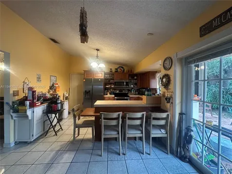 5965 NW 200th Street Hialeah FL 33015