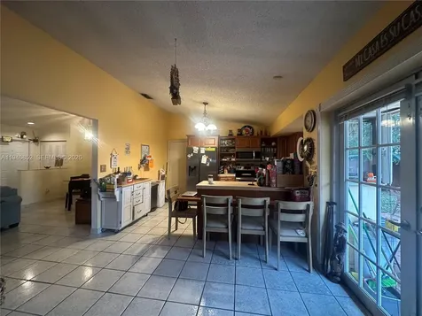 5965 NW 200th Street Hialeah FL 33015