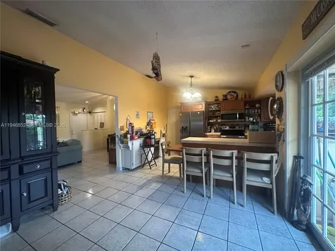 5965 NW 200th Street Hialeah FL 33015