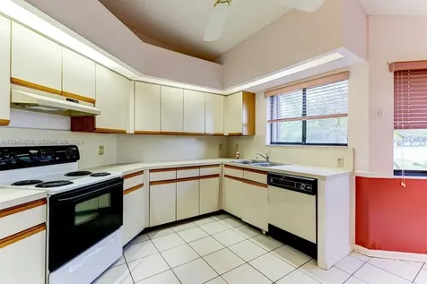 3800 NW 19th Street Coconut Creek FL 33066