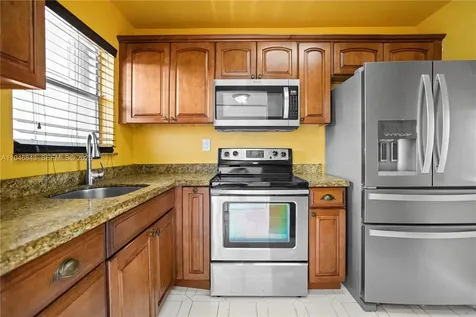 2811 N Pine Island Road Sunrise FL 33322
