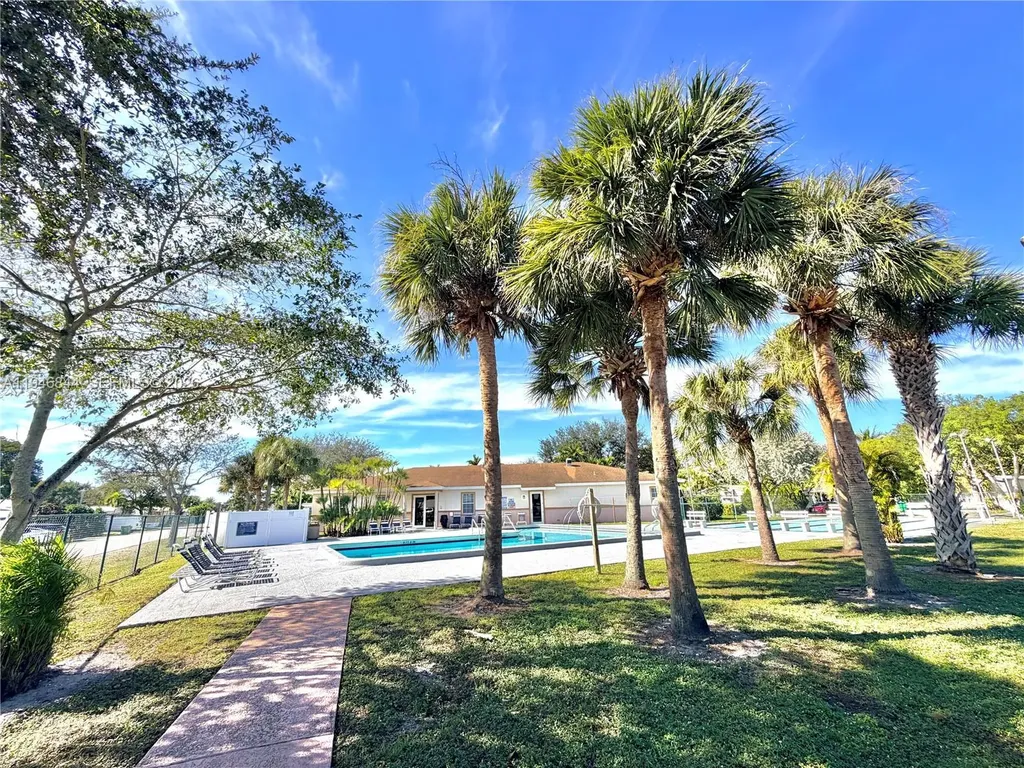 12405 SW 5th Street Fort Lauderdale FL 33325