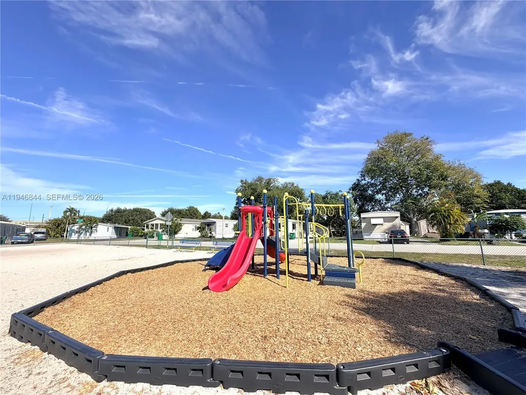 12405 SW 5th Street Fort Lauderdale FL 33325