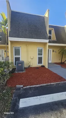 523 SW 1st Court Boynton Beach FL 33435
