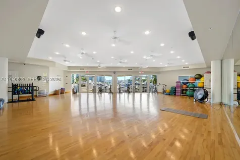 3330 NE 190th Street Aventura FL 33180