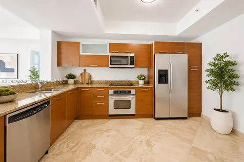 3330 NE 190th Street Aventura FL 33180
