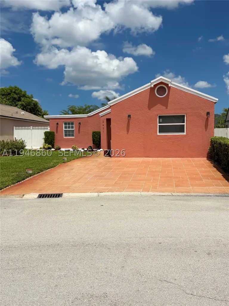 2421 SW 84th Terrace Miramar FL 33025