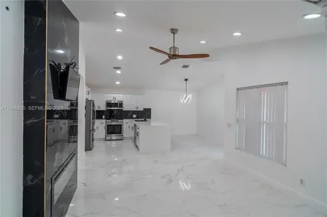 2421 SW 84th Terrace Miramar FL 33025