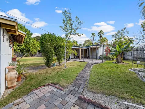 29100 Kentucky Road Homestead FL 33033