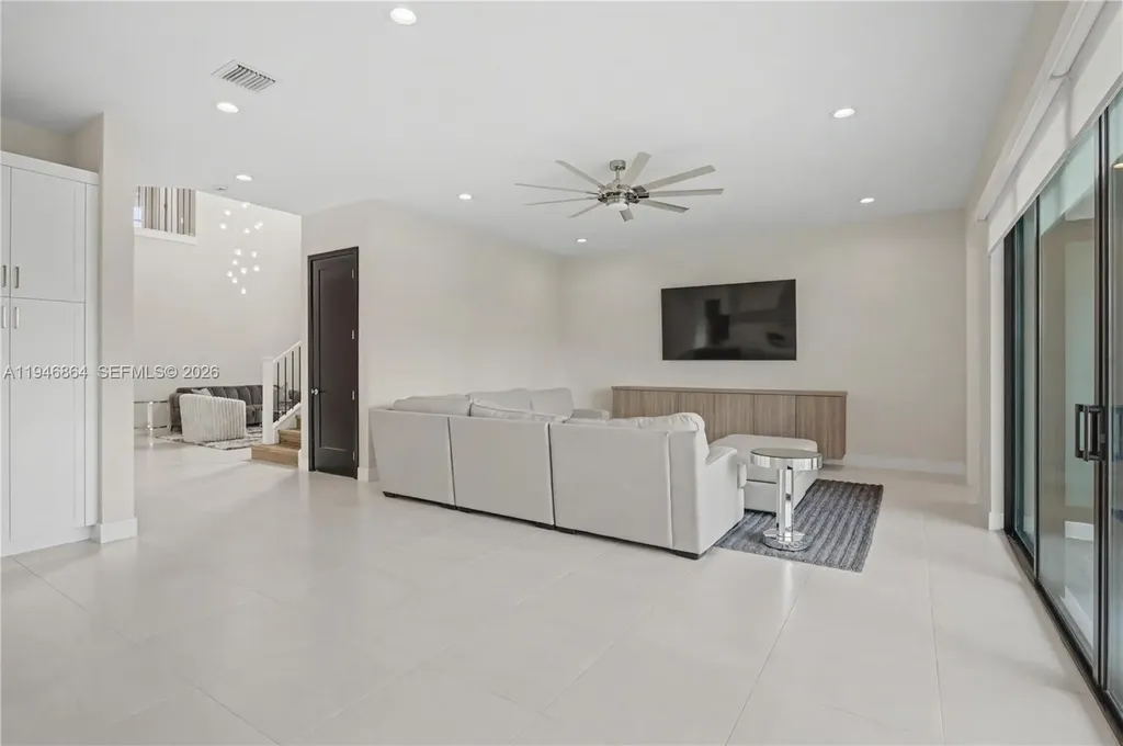 8371 Essex Country Club Drive Boca Raton FL 33434