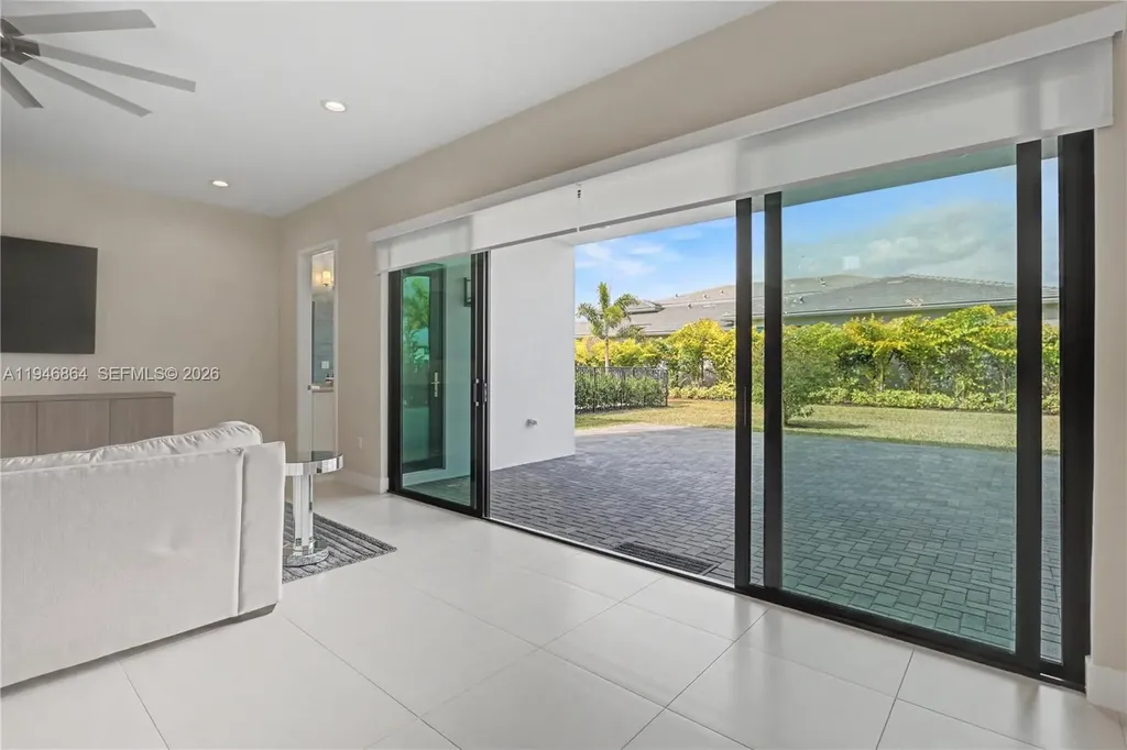 8371 Essex Country Club Drive Boca Raton FL 33434