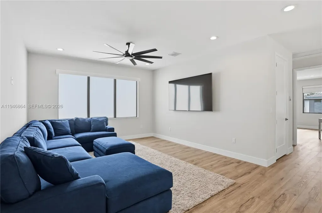 8371 Essex Country Club Drive Boca Raton FL 33434