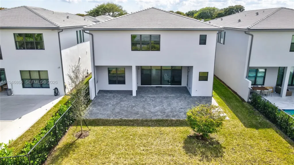 8371 Essex Country Club Drive Boca Raton FL 33434