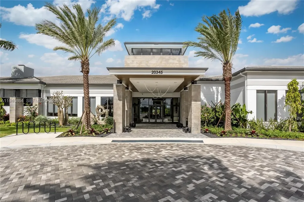 8371 Essex Country Club Drive Boca Raton FL 33434