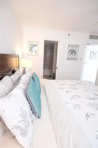 19701 E Country Club Drive Aventura FL 33180