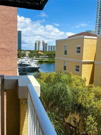 19701 E Country Club Drive Aventura FL 33180