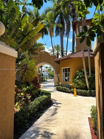 19701 E Country Club Drive Aventura FL 33180