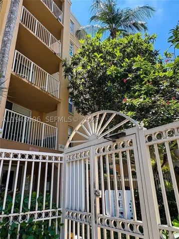 19701 E Country Club Drive Aventura FL 33180
