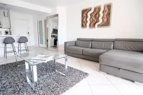 19701 E Country Club Drive Aventura FL 33180