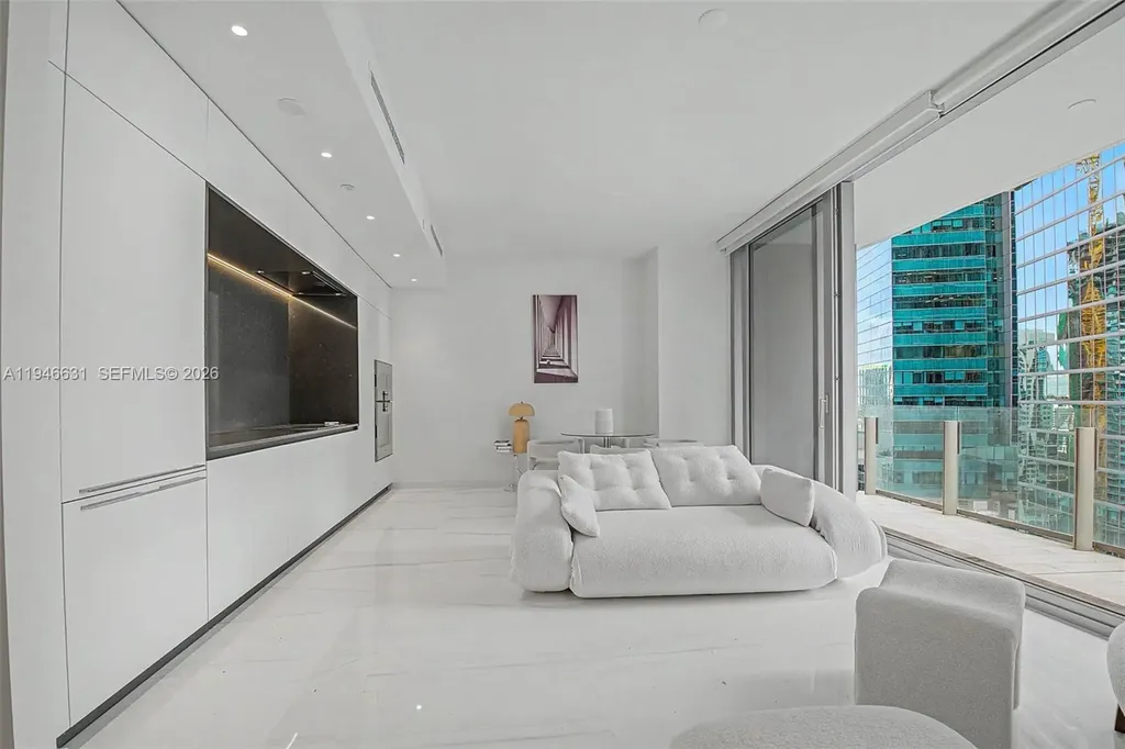 300 Biscayne Boulevard Way Miami FL 33131