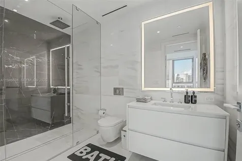 300 Biscayne Boulevard Way Miami FL 33131