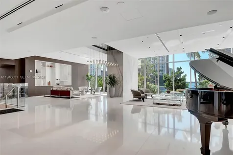 300 Biscayne Boulevard Way Miami FL 33131