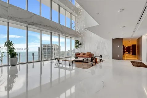 300 Biscayne Boulevard Way Miami FL 33131
