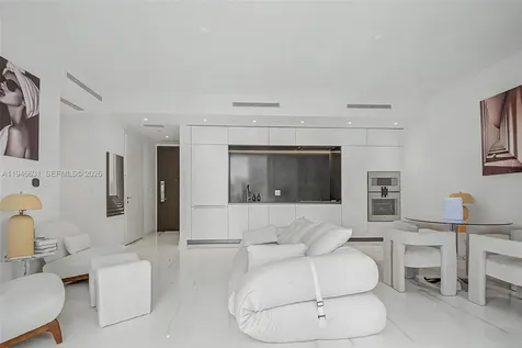 300 Biscayne Boulevard Way Miami FL 33131