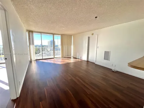 7601 E Treasure Drive North Bay Village FL 33141