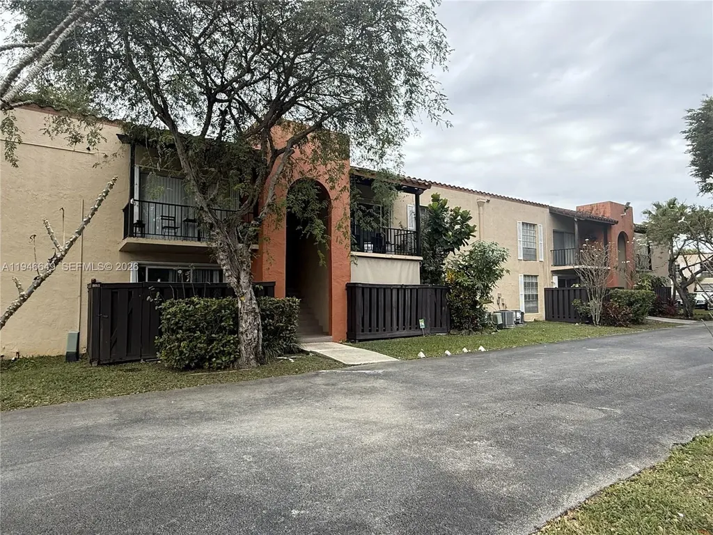 10822 N Kendall Drive Miami FL 33176
