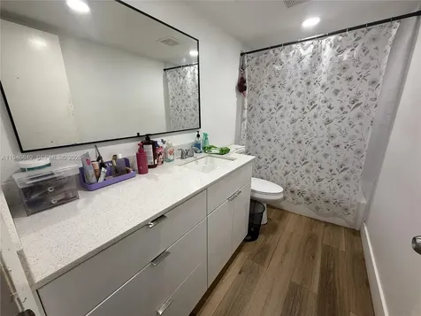 10822 N Kendall Drive Miami FL 33176
