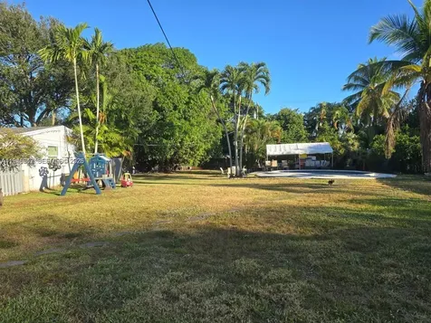 2733 Washington Street Hollywood FL 33020