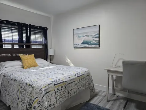 2733 Washington Street Hollywood FL 33020